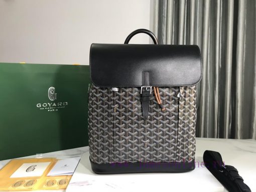 Goyard&ALoro PianainIn French, it means "mountaineer" and is an urban adventurerALoro Pianai 4rq8kqqn