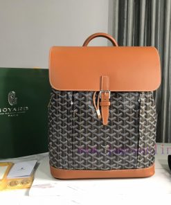 Goyard&ALoro PianainIn French, it means "mountaineer" and is an urban adventurerALoro Piana n3z2cmfv