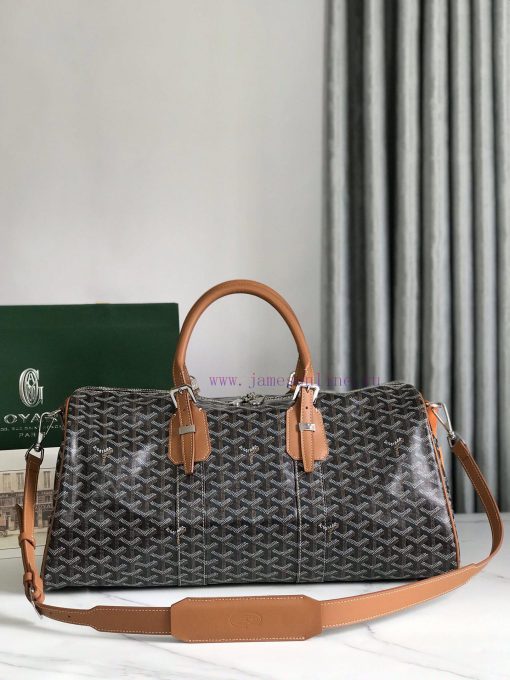 🧳 The Boston45 travel bag is made of Goyardine cotton linen canvas and Servon calf leather, mpf1p3jt