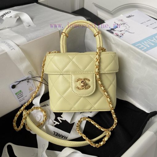 Chanel Bag The Chanel 23S new AS3973 handle makeup bag is a super popular item of the season 24h2548v