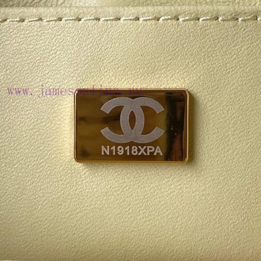 Chanel Bag The Chanel 23S new AS3973 handle makeup bag is a super popular item of the season 24h2548v - Image 10