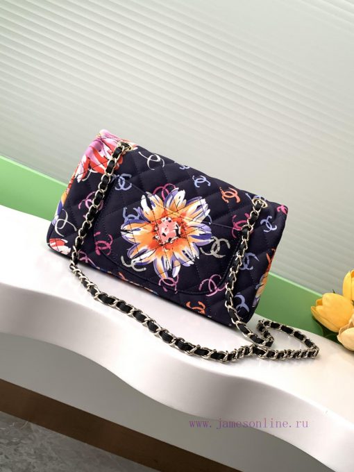 Chanel Bag 24S Camellia Anguilla CF looks more and more exquisite. WowThe unique camellia pr 60ebr6xz - Image 4