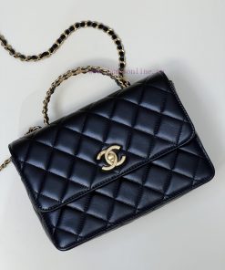 Chanel Bag 𝟮𝟯𝗣 The handle bag is made of cowhide series, with a bright luster, classic desig t229ju8e