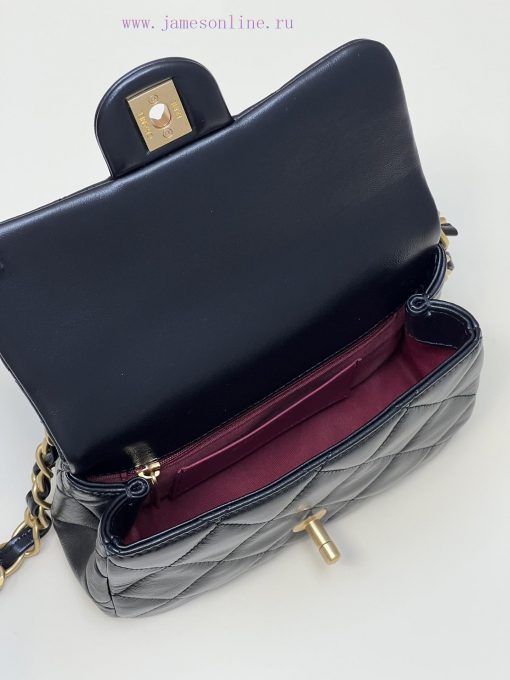 Chanel Bag 𝟮𝟯𝘀 Gold coin bag can be slung over one shoulder and carried by handChains and co 9vj35ejx - Image 8