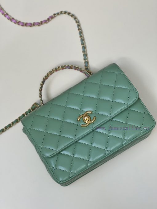 Chanel Bag 𝟮𝟯𝗣 The handle bag is made of cowhide series, with a bright luster, classic desig m1gxj1v0 - Image 2