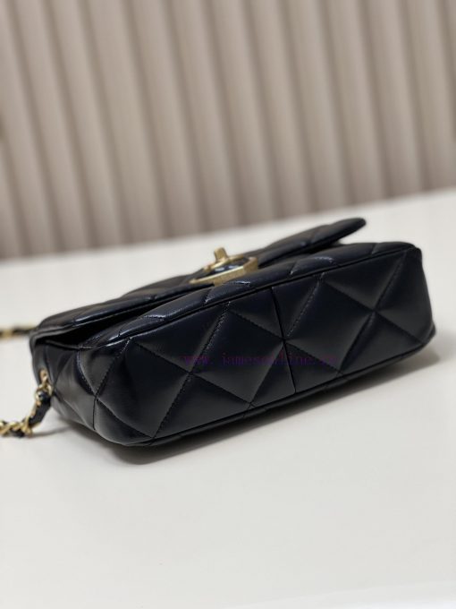 Chanel Bag I love this retro heart lock so muchCome and fall into this retro love abyss with anl108ch - Image 6
