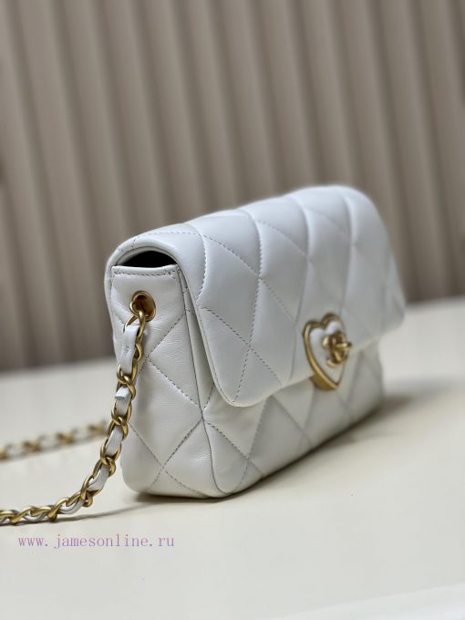 Chanel Bag I love this retro heart lock so muchCome and fall into this retro love abyss with dn4scza7 - Image 3