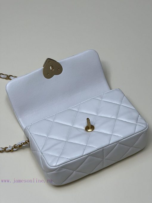 Chanel Bag I love this retro heart lock so muchCome and fall into this retro love abyss with dn4scza7 - Image 7