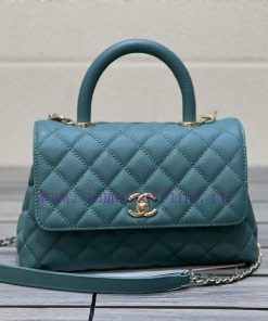Chanel Bag 𝘾𝙃𝘼𝙉𝙀𝙇 𝟮𝟭𝙉𝙚𝙬 𝘾𝙤𝙘𝙤 𝙝𝙖𝙣𝙙𝙡𝙚The outer seam of the bag cover is designed with a built- oef9son4