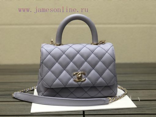 Chanel Bag 𝘾𝙃𝘼𝙉𝙀𝙇 𝟮𝟭𝙉𝙚𝙬 𝘾𝙤𝙘𝙤 𝙝𝙖𝙣𝙙𝙡𝙚The outer seam of the bag cover is designed with a built- 1ciqr1mb