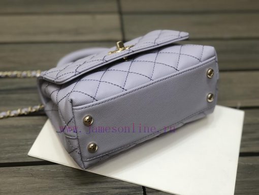 Chanel Bag 𝘾𝙃𝘼𝙉𝙀𝙇 𝟮𝟭𝙉𝙚𝙬 𝘾𝙤𝙘𝙤 𝙝𝙖𝙣𝙙𝙡𝙚The outer seam of the bag cover is designed with a built- 1ciqr1mb - Image 7