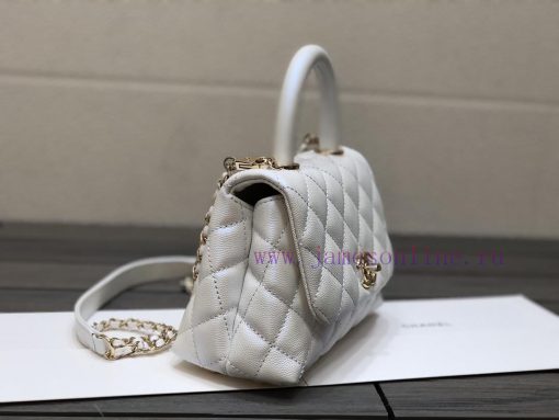 Chanel Bag Authentic handmade leather craftsmanship with consistent internal matching and fe ptvlq0o1 - Image 3