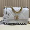 Chanel Bag Annual Baowang Mountain SheepskinMouth cap, foreskin, goat skinGold, silver, and ur5e8h9x