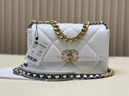 Chanel Bag Annual Baowang Mountain SheepskinMouth cap, foreskin, goat skinGold, silver, and ur5e8h9x