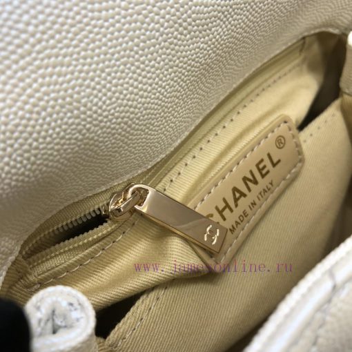 Chanel Bag Authentic handmade leather craftsmanship with consistent internal matching and fe ptvlq0o1 - Image 10