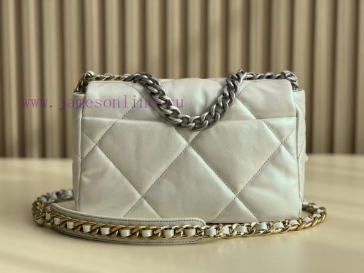 Chanel Bag Annual Pack King's Original Tire LeatherCap, foreskin, original factory fetal lea rfwv2vr9 - Image 4