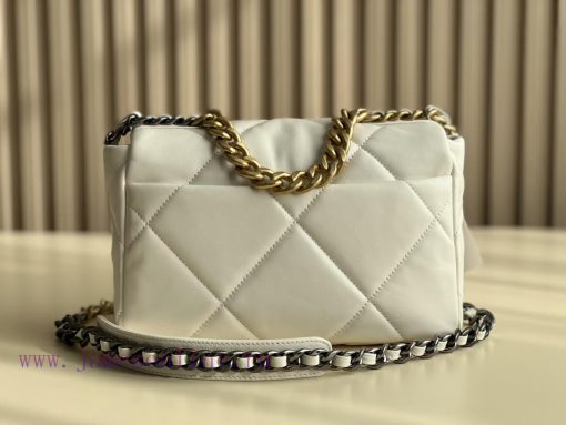 Chanel Bag Annual Baowang Mountain SheepskinMouth cap, foreskin, goat skinGold, silver, and j88uc7xz - Image 4