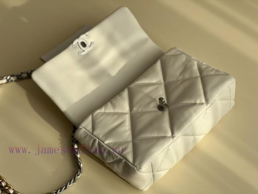 Chanel Bag Annual Baowang Mountain SheepskinMouth cap, foreskin, goat skinGold, silver, and y0nbvwgo - Image 7