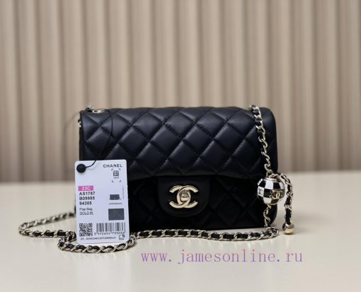 Chanel Bag 𝟮𝟯𝗰 Football Chessboard ️This 𝐦𝐢𝐧𝐢 really loves it, suitable for sports styleAdju hmmvt605 - Image 2
