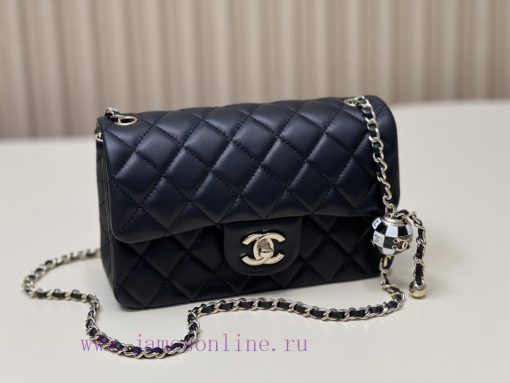 Chanel Bag 𝟮𝟯𝗰 Football Chessboard ️This 𝐦𝐢𝐧𝐢 really loves it, suitable for sports styleAdju hmmvt605 - Image 3