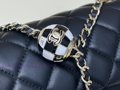 Chanel Bag 𝟮𝟯𝗰 Football Chessboard ️This 𝐦𝐢𝐧𝐢 really loves it, suitable for sports styleAdju hmmvt605 - Image 5