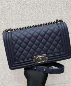 Chanel Bag 𝐋𝐞𝐛𝐨𝐲 Tire Leather SeriesNine years of handmade precision production, based on th gt3lcsph