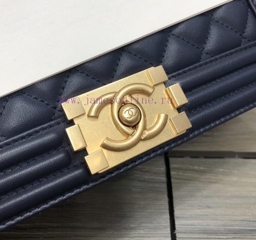 Chanel Bag 𝐋𝐞𝐛𝐨𝐲 Tire Leather SeriesNine years of handmade precision production, based on th l9qb0u3i - Image 6