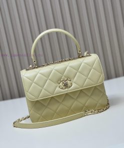 Chanel Bag 𝟮𝟯𝐒𝐓𝐫𝐞𝐧𝐝𝐲 Classic Edition 𝑇𝑟𝑒𝑛𝑑𝑦𝐶𝐶Imported lambskinThe overall feel of the bag is 8f5ib9tz