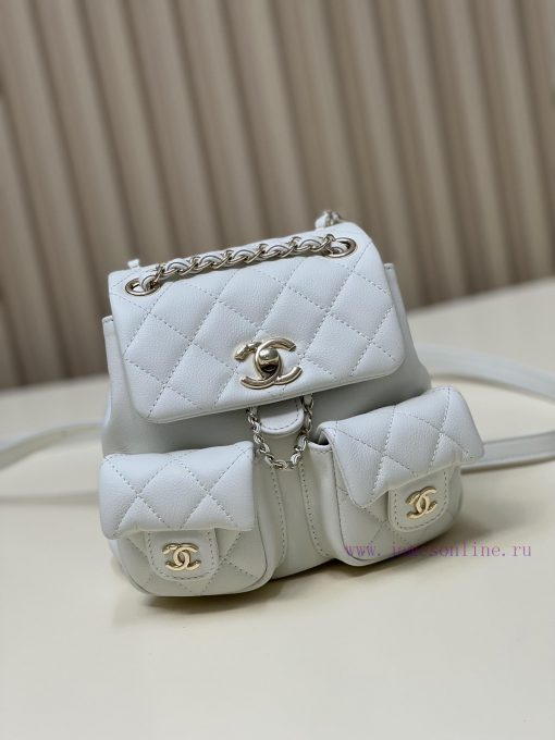 Chanel Bag 𝟮𝟯𝗣 Super popular double backpack, very small in size, about the same size as the pudvei7j