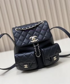 Chanel Bag 𝟮𝟯𝗣 Super popular double backpack, very small in size, about the same size as the 44h9hpld