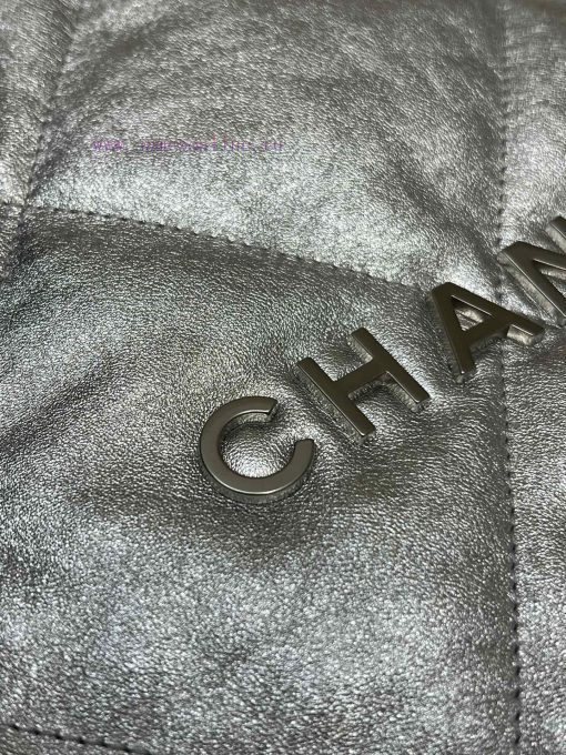 Chanel Bag 𝟮𝟮𝗯𝗮𝗴 premium silver small backpack made of original silver calf leather, with a 4cy0p7w6 - Image 6