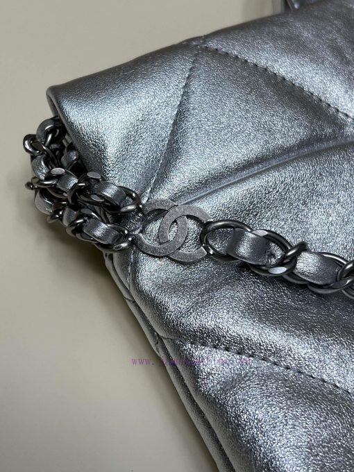 Chanel Bag 𝟮𝟮𝗯𝗮𝗴 premium silver small backpack made of original silver calf leather, with a 4cy0p7w6 - Image 8