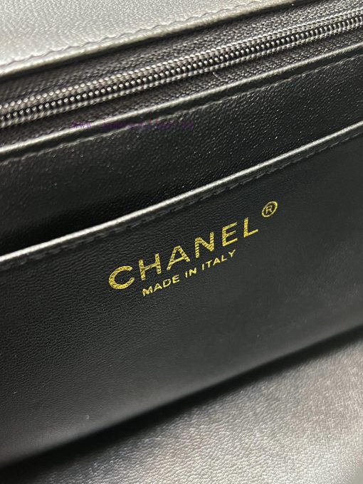 Chanel Bag The most practical hollow handle flip cover bag with 𝟮𝟯𝐀 The handle and 𝐥𝐨𝐠𝐨 are ad2uz7fe - Image 10