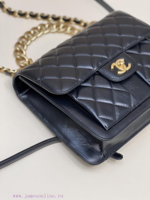 Chanel Bag 𝟮𝟯𝗦 Retro postman mouth cover bag, tofu bag, backpackI was amazed by this bag, wh d12rk5wa - Image 4