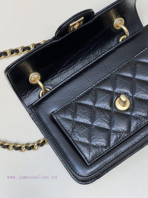 Chanel Bag 𝟮𝟯𝗦 Retro Postman Cover BagI was amazed by this bag, which is adorned with a thic 220fely9 - Image 8