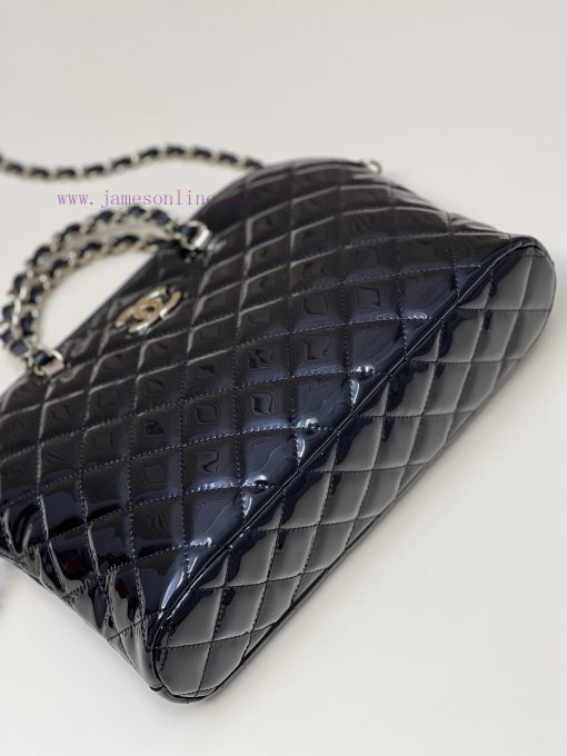Chanel Bag 𝟮𝟯𝐒 Invincible Cute&Tip Pack, First Launch in Paris, ChinaSuper beautiful shell b vwu37q65 - Image 5