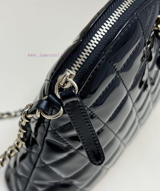 Chanel Bag 𝟮𝟯𝐒 Invincible Cute&Tip Pack, First Launch in Paris, ChinaSuper beautiful shell b vwu37q65 - Image 7