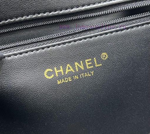 Chanel Bag 𝟮𝟯𝗣 New letter chain cover bag in blackOn the basis of classic elements, combined u6anihg6 - Image 10