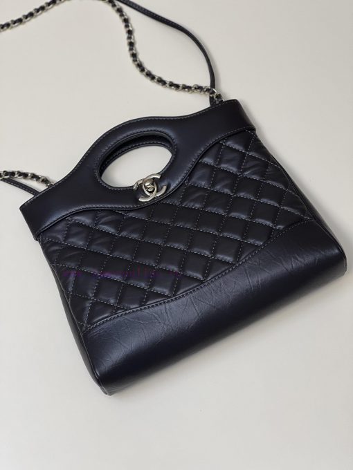 Chanel Bag 𝟮𝟯𝐀𝟯𝟭𝐛𝐚𝐠 𝐦𝐢𝐧𝐢 High end handmade workshop runway bag king, 𝐌𝐨𝐧𝐭𝐞𝐛𝐞𝐥𝐥𝐨 tire cowhide 27bhr05z - Image 4