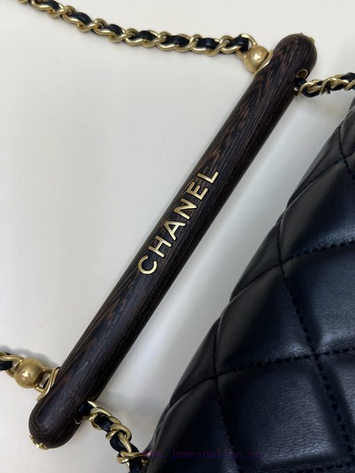 Chanel Bag 𝟮𝟯𝗔 High end handicraft workshop series, with colorful beads and wooden elements b1aegj6a - Image 7