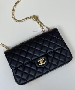 Chanel Bag 𝟮𝟯𝗦 The new Camellia Adjustment Buckle can be adjusted in length according to nee zetnvi4h