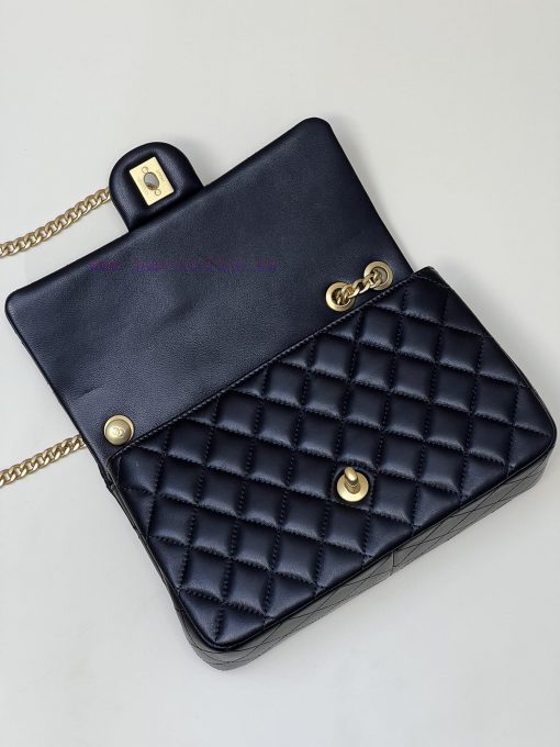 Chanel Bag 𝟮𝟯𝗦 The new Camellia Adjustment Buckle can be adjusted in length according to nee zetnvi4h - Image 8