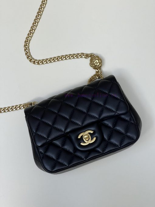 Chanel Bag 𝟮𝟯𝗦 The new Camellia Adjustment Buckle can be adjusted in length according to nee pb6tqd9l