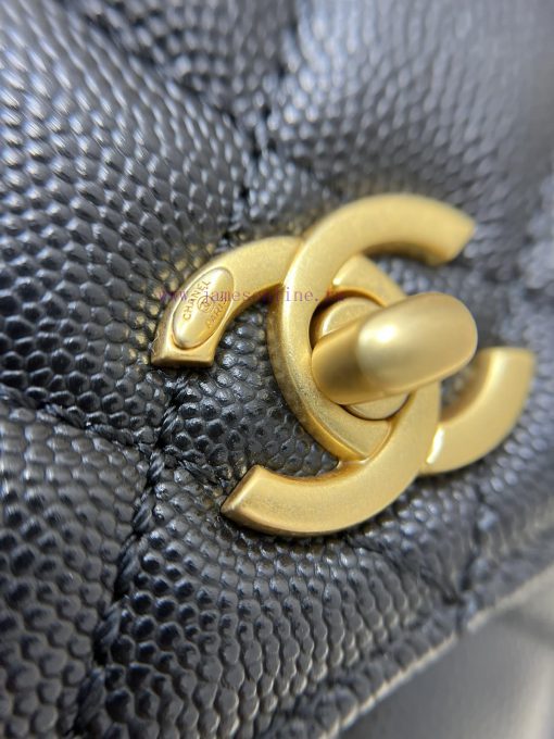 Chanel Bag The handle is threaded with a chain, making it the ceiling in the classic antique 4vjmxndp - Image 7