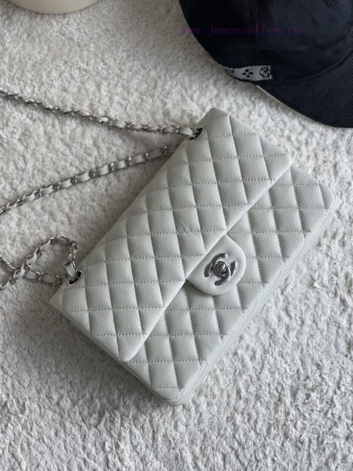 Chanel Bag 𝗖𝗛𝗔𝗡𝗘𝗟𝘾𝙁 Series Caviar Ball Pattern Quality with Sheepskin Inner𝙎𝙞𝙯𝙚 𝟮𝟱.𝟱𝗰𝗺Model xxf2vorh