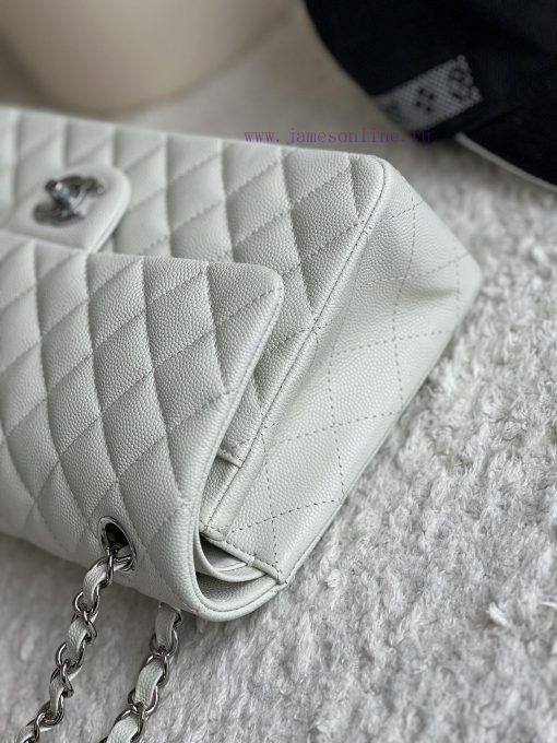 Chanel Bag 𝗖𝗛𝗔𝗡𝗘𝗟𝘾𝙁 Series Caviar Ball Pattern Quality with Sheepskin Inner𝙎𝙞𝙯𝙚 𝟮𝟱.𝟱𝗰𝗺Model xxf2vorh - Image 5