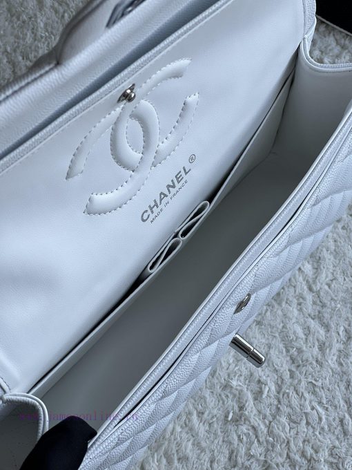 Chanel Bag 𝗖𝗛𝗔𝗡𝗘𝗟𝘾𝙁 Series Caviar Ball Pattern Quality with Sheepskin Inner𝙎𝙞𝙯𝙚 𝟮𝟱.𝟱𝗰𝗺Model b67earn0 - Image 9