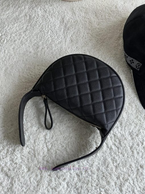 Chanel Bag 𝟮𝟯𝗕 Hula Hoop | Redefine Beautiful Waste 🤞The clean and transparent atmosphere is 7thc368c - Image 5