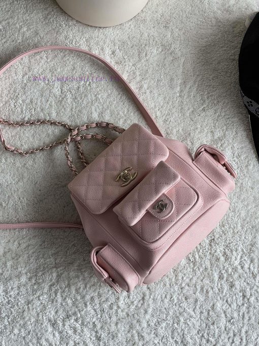 Chanel Bag 𝟮𝟯𝗸 New backpackThe leather is made of caviar and cowhideThe perfect combination 1kaqanbj
