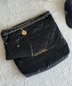 Chanel Bag The annual key item named after the year, 𝟮𝟮𝗯𝗮𝗴️, is another annual bag king that k5md2mot